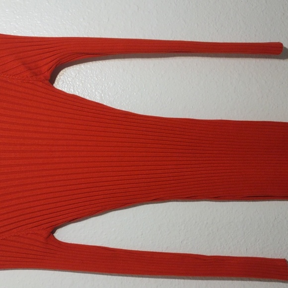 SLIGHTLY USED HERA SWEATER TURTLE NECK ORANGE LONG SLEEVE SIZE SMALL DRESS - Picture 8 of 10